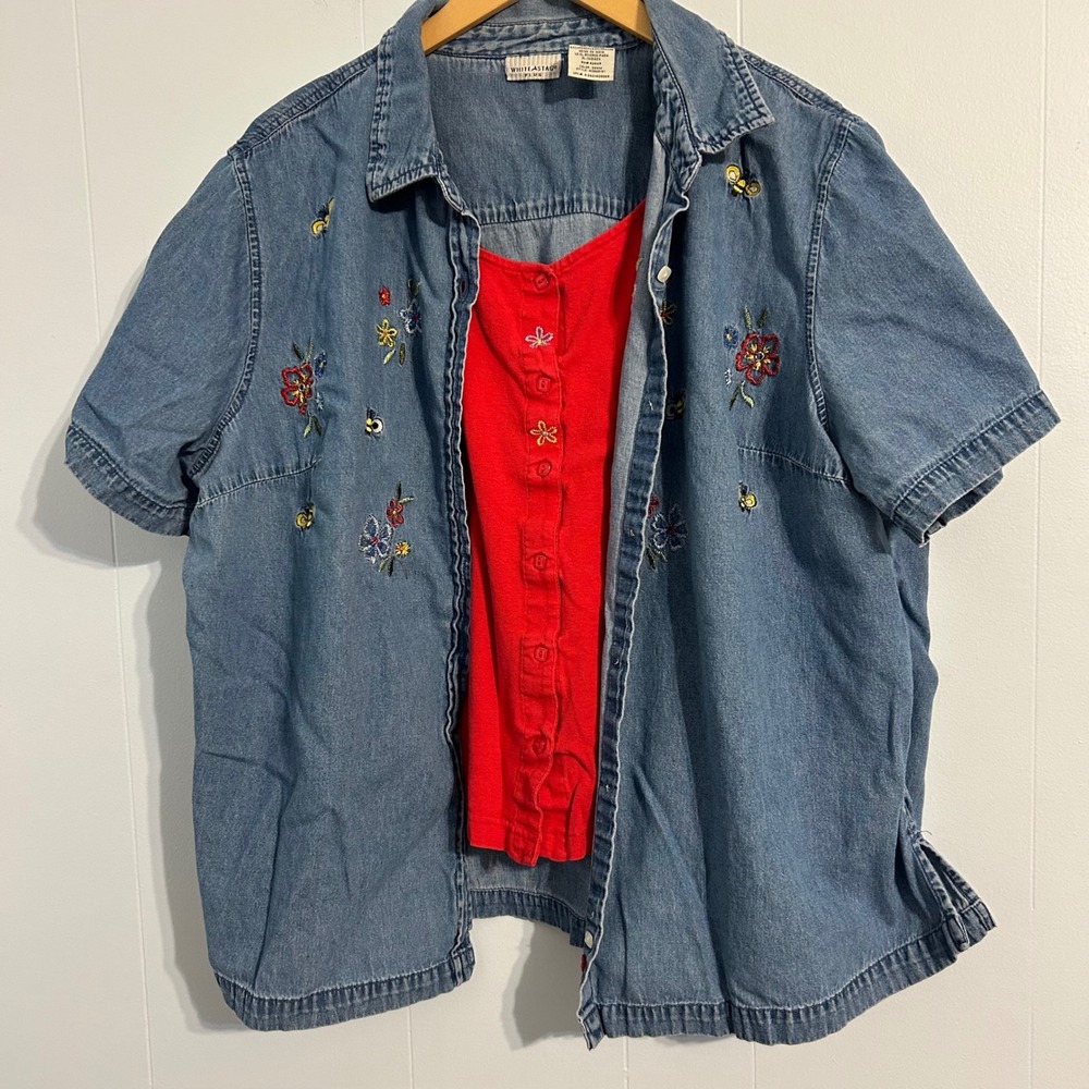 White Stag Plus Embroidered Floral Bee‎ Denim Shirt Red Layered Tank 22W 24W